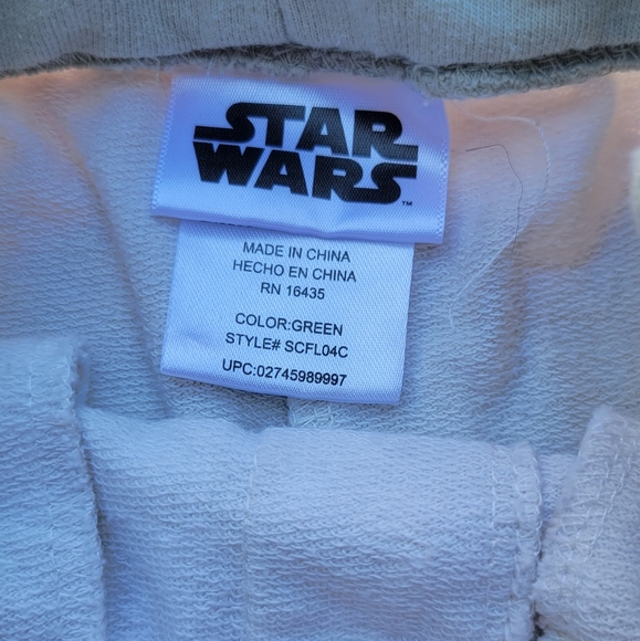 Star Wars Baby Yoda shorts - Picture 2 of 4